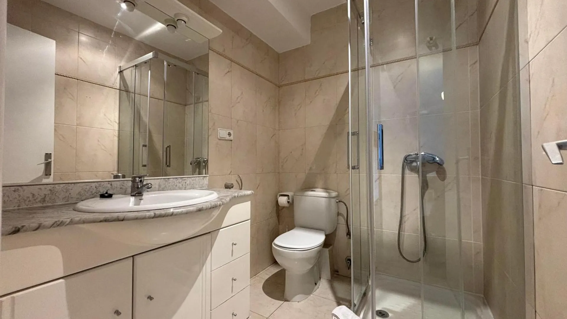 Apartamentos Santa Rosa Palmyra Salou 0*,  Spain